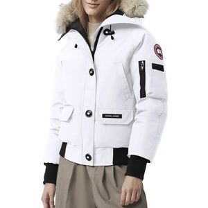 NWT Women’s Small Canada Goose Chillwack Bomber-North Star White color